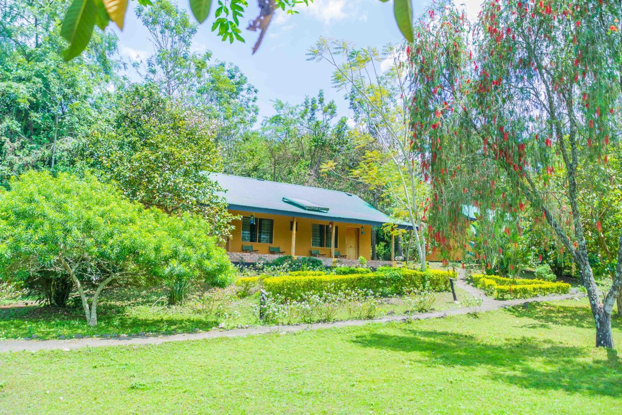 Meru Mbega Lodge Usa River Exterior photo