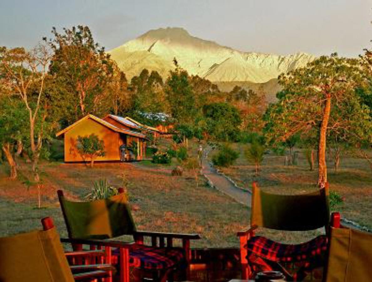 Meru Mbega Lodge Usa River Exterior photo
